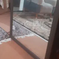 اینه با قاب خوشرنگ