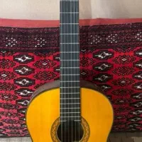 گیتار یاماها C70