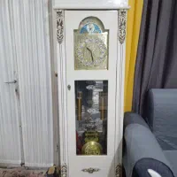 ساعت ایستاده کاملاً سالم