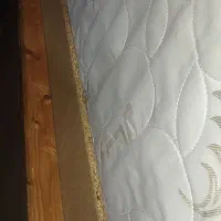 تشک فنری دو نفره رویال و دو عدد زیر تختی چوبی|تشک تختخواب|ری, اقدسیه|دیوار