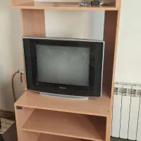 میز تلویزیون و تلویزیون