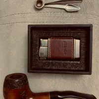 پیپ‌ چوبی خارجی و فندک هانست