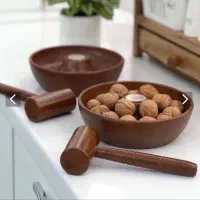 گردو شکن حراج واقعی طرح چوب