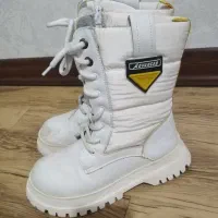 2عدد بوت و 2 عدد کتونی