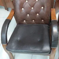 دوعددصندلی انتظار ویک اجاق گاز دوشعله سالم درحدنو