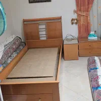 تخت خواب یک نفره کشو دار به همراه پا تختی