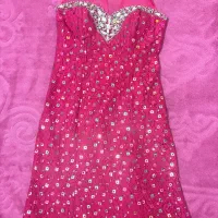 تعدادی لباس مجلسی|لباس|شیروان (خراسان), |دیوار