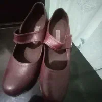 بارونی وکفش|لباس|آفتاب, |دیوار