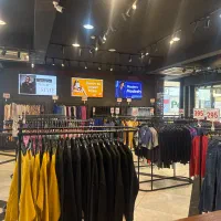 فروشنده و صندوقدار