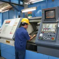 اپراتور دستگاه cnc