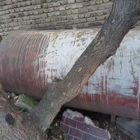 تانکر نفت۳۳۰۰ لیتری بسیار ضخیم و سنگین کاملا سالم