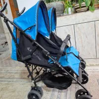 کالسکه دوقلو