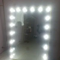 آینه دور لامپ مزون