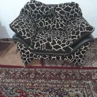 ۲عدد مبل تک نفره تمیز
