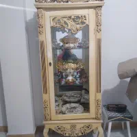 ویترین کرمی