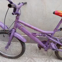 یک دوچرخه ای دخترانه ۲۰ سالم