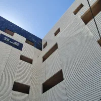 فروش آپارتمان ۱۳۰ متری ۳ خوابه همکف در بهارستان