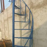 راه پله صاف و پله گرد ستونی با نرده|مصالح و تجهیزات ساختمان|کاشان, ملاصدرا|دیوار