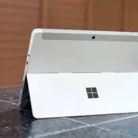 سرفیس go2 همراه با کیبورد