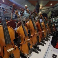 آموزشگاه موسیقی تدریس گیتار، ویولن