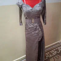 لباس شب|لباس|مشهد, فتح المبین|دیوار