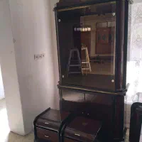 کمد بوفه و پایتختی