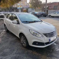 جک j4 اتوماتیک مدل 1403 کیلومتر دیجیتالی