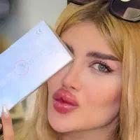 لب روسی و بوتاکس چشم گربه ای