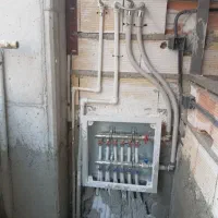 لوله کشی . نصب پمپ‌. نصبیات. برق کاری نصب لوستر