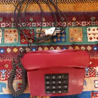 مزایده تلفن آلمانی سالم قیمت پایه ۲۰۰ هزار