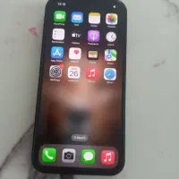 آیفون مشکی ۱۲۸ گیگ  باتری ۱۰۰ در حد آکبند