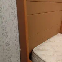 تخت خواب یک نفره