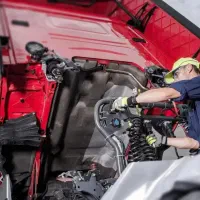 استخدام تعمیرکار کامیون