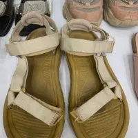 ۷جفت کفش زنانه درحدنوسایز۳۸و۳۹ دانه۱۲۰هزار|کیف، کفش، کمربند|جوانرود, |دیوار