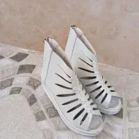 کفش مجلسی دخترانه در حد نو