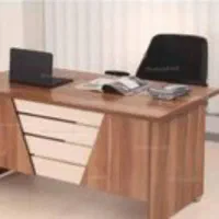 دنباله یه کار نیمه وقت هستم از صبح تا ظهر