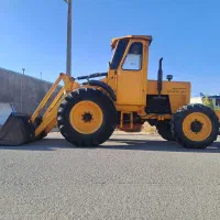 تراکتور بیل عقب