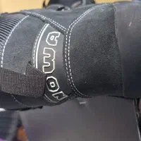 دو عدد پوتین یکی کوه نوردی یکی ایمنی|کیف، کفش، کمربند|اردبیل, |دیوار