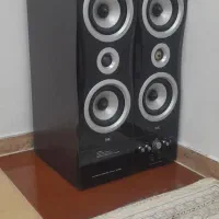 باند متصل به تلویزیون