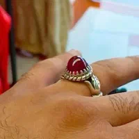 انگشتر یاتوت دست دلبر کاره دست وزن بالا