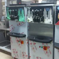 بستنی فروشی