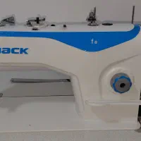 چرخ خیاطی f8 راسته دوز همراه با میز کار (در حدنو)