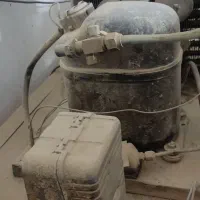 یخچال چهار در پشت ویتربن