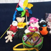 عروسک و اسباب بازی