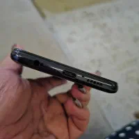 گوشی کارکرده در حد نو  بدون کوچکترین خط، و خش