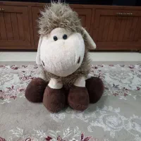 تعدادی عروسک|اسباب‌بازی بچه|ساری, |دیوار