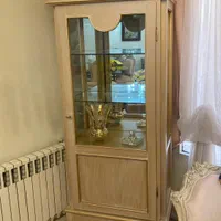 ویترین ایستاده پشت اینه|بوفه، ویترین، کنسول|تهران, اختیاریه|دیوار