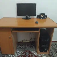 کامپیوتر با لوازم جانبی
