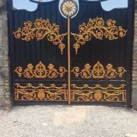 رنگ آمیزی درب وپنجره ومنزل قیمت مناسب