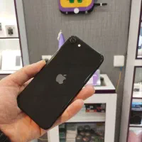 ایفون se2020